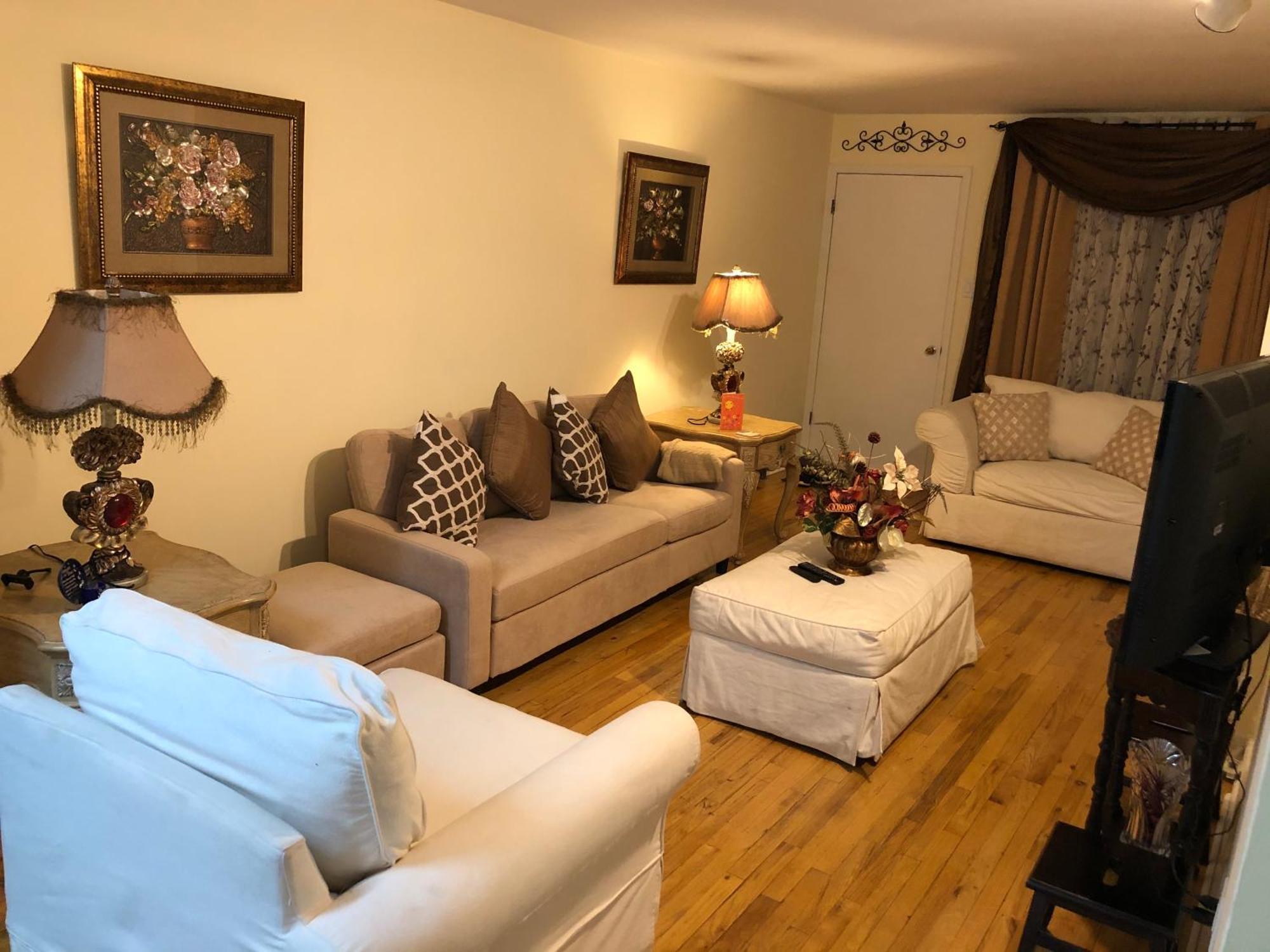Chekell's Cozy Split Level Appartement